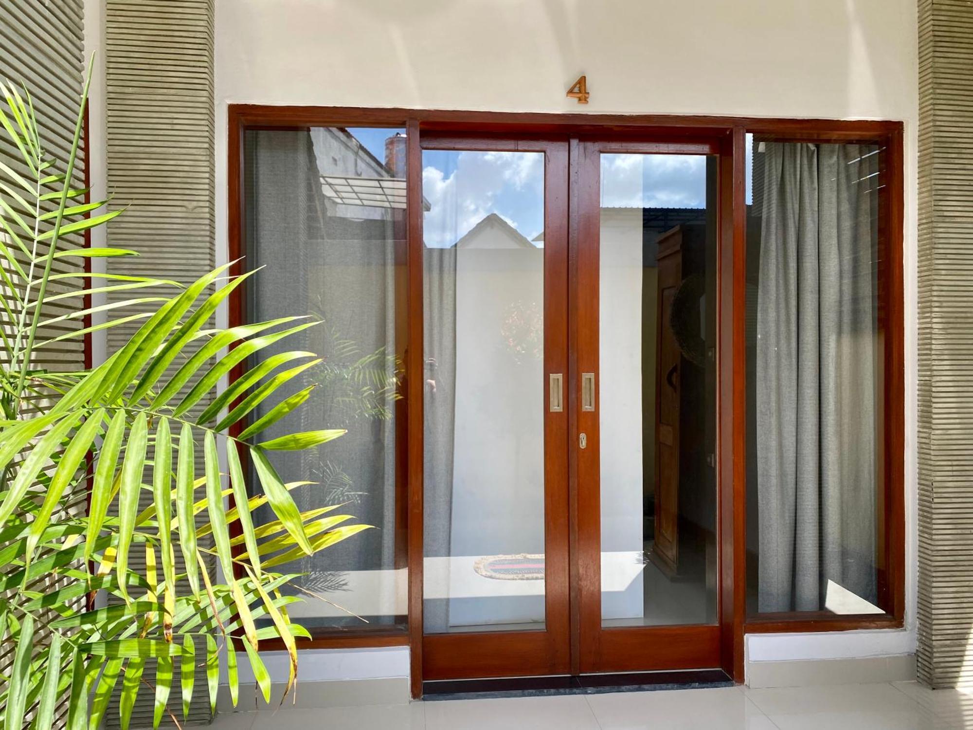 Amigos Guesthouse & Hostel Canggu Exterior foto